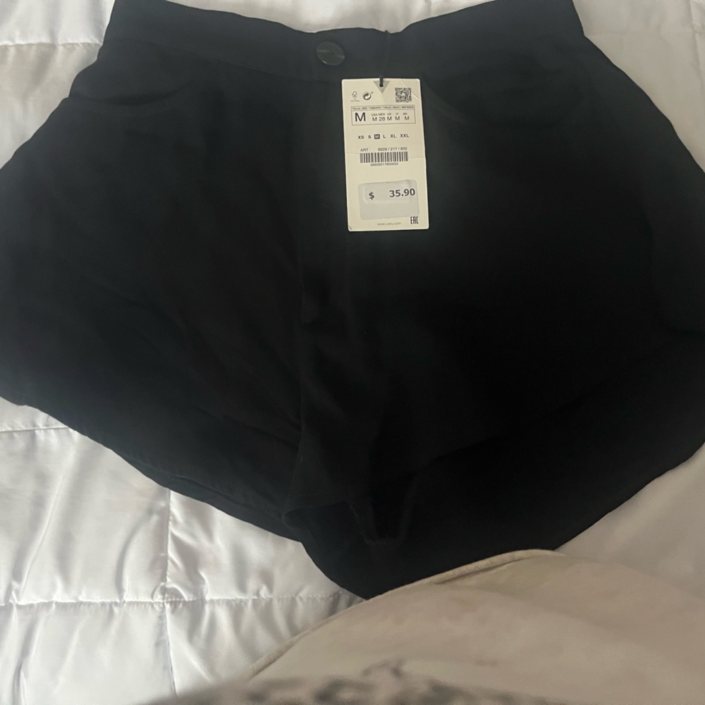 Size medium dress shorts high waist